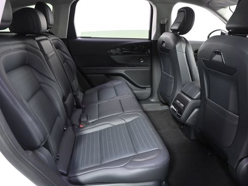 New 2026 Lincoln Nautilus Reserve AWD/4WD image 16