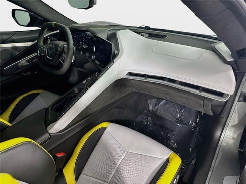 Used 2022 Chevrolet Corvette Stingray Premium Conv RWD image 24
