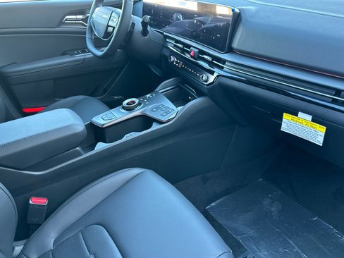 Certified 2026 Kia Sportage SX Prestige image 17