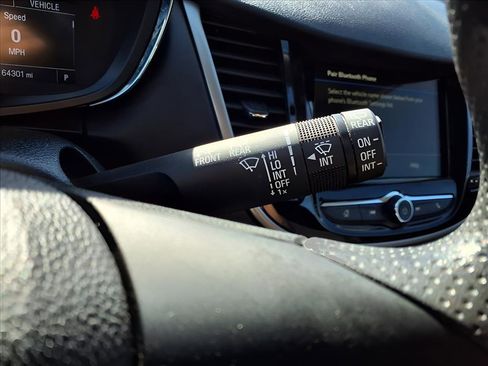 Used 2019 Chevrolet Trax LS image 19