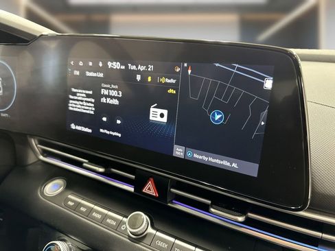 Certified 2024 Hyundai Elantra SEL FWD image 19