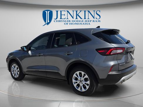 Used 2025 Ford Escape Active w/ Tech Pack #1 FWD image 7