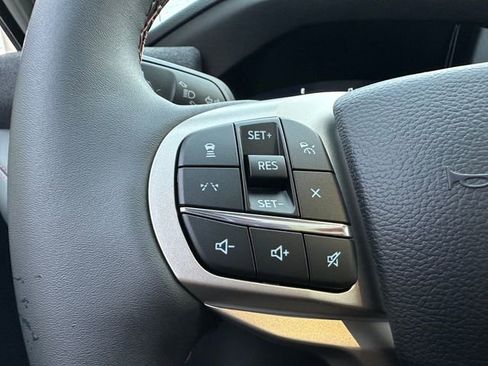 New 2026 Ford Explorer Active w/ Active Comfort Package image 16
