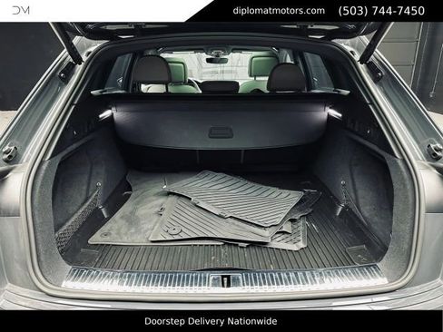 Used 2024 Audi Q8 e-tron Prestige AWD/4WD image 48