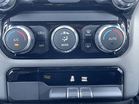 Used 2022 RAM 1500 Big Horn image 25
