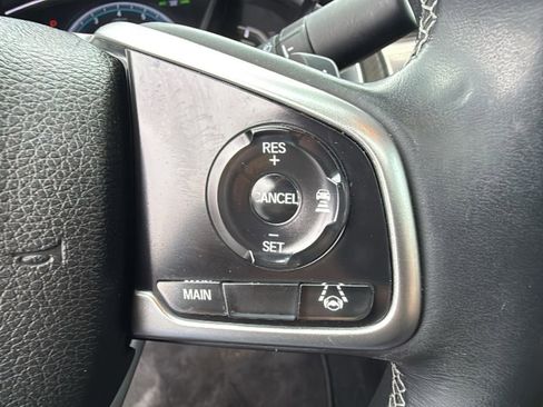 Used 2019 Honda Civic Touring image 21