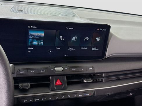 Used 2025 Kia K4 FWD image 8