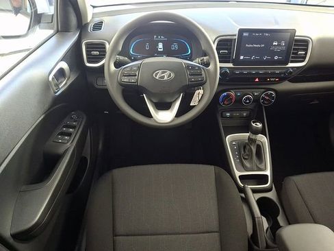 New 2026 Hyundai Venue SE FWD image 9