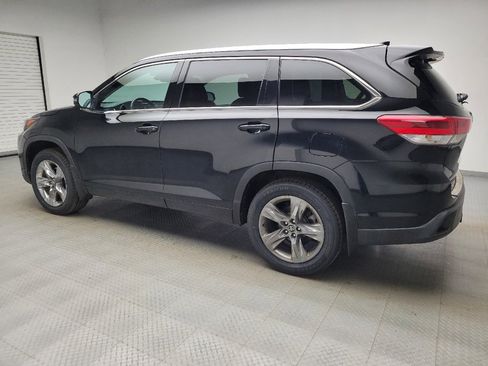 Used 2018 Toyota Highlander Limited Platinum image 3