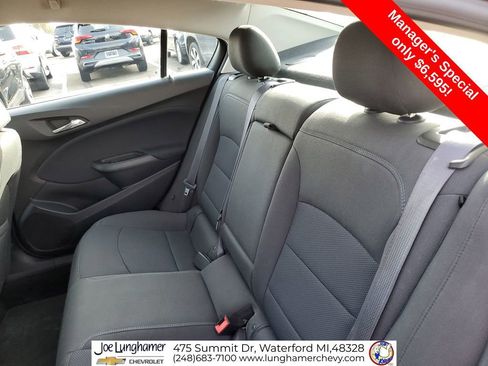 Used 2016 Chevrolet Cruze LT w/ Convenience Package FWD image 23