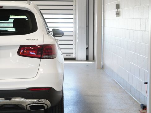 Certified 2022 Mercedes-Benz GLC 300 4MATIC image 10