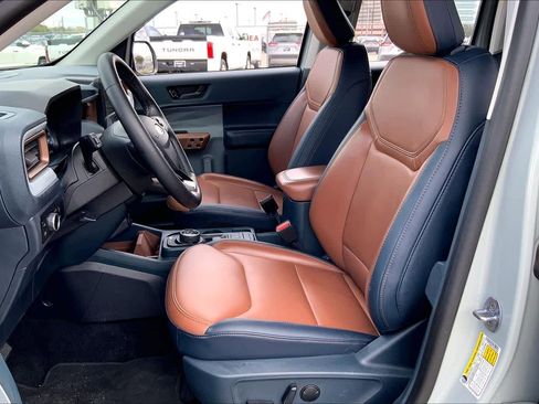 Used 2024 Ford Maverick Lariat image 7