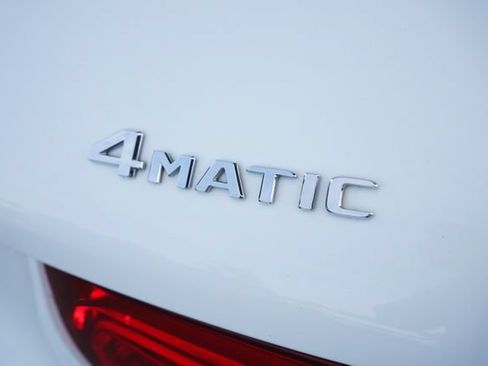 Used 2018 Mercedes-Benz GLC 300 4MATIC image 15