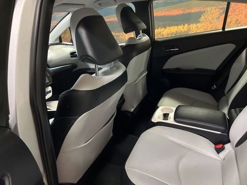 Used 2018 Toyota Prius Prime Premium image 52