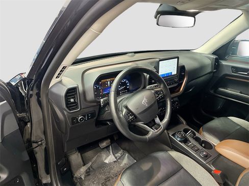 Used 2023 Ford Bronco Sport Outer Banks image 9