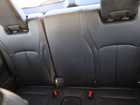 Used 2024 INFINITI QX60 Luxe image 17