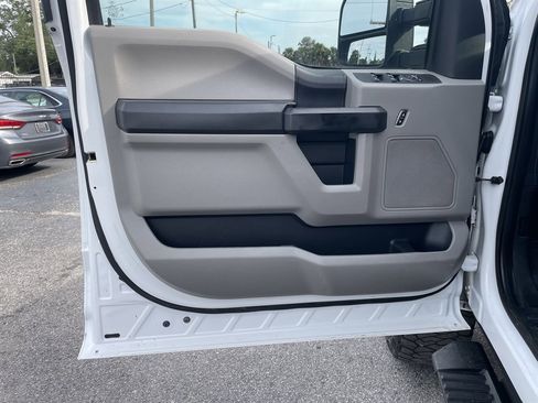 Used 2017 Ford F350 XL w/ Power Equipment Group AWD/4WD image 43
