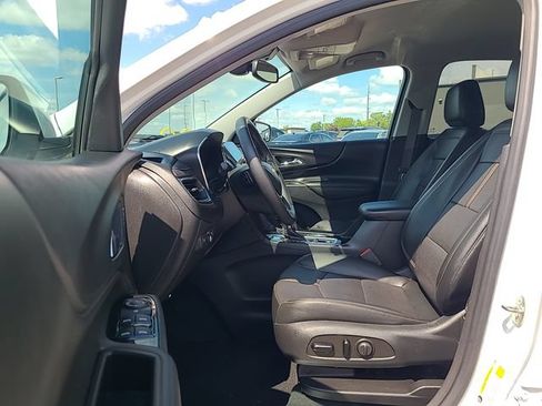 Used 2023 Chevrolet Equinox Premier AWD/4WD image 12
