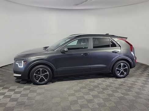 Used 2023 Kia Niro EX FWD image 10