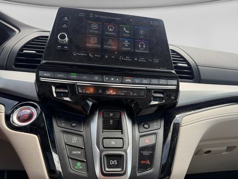 Used 2025 Honda Odyssey Touring image 19
