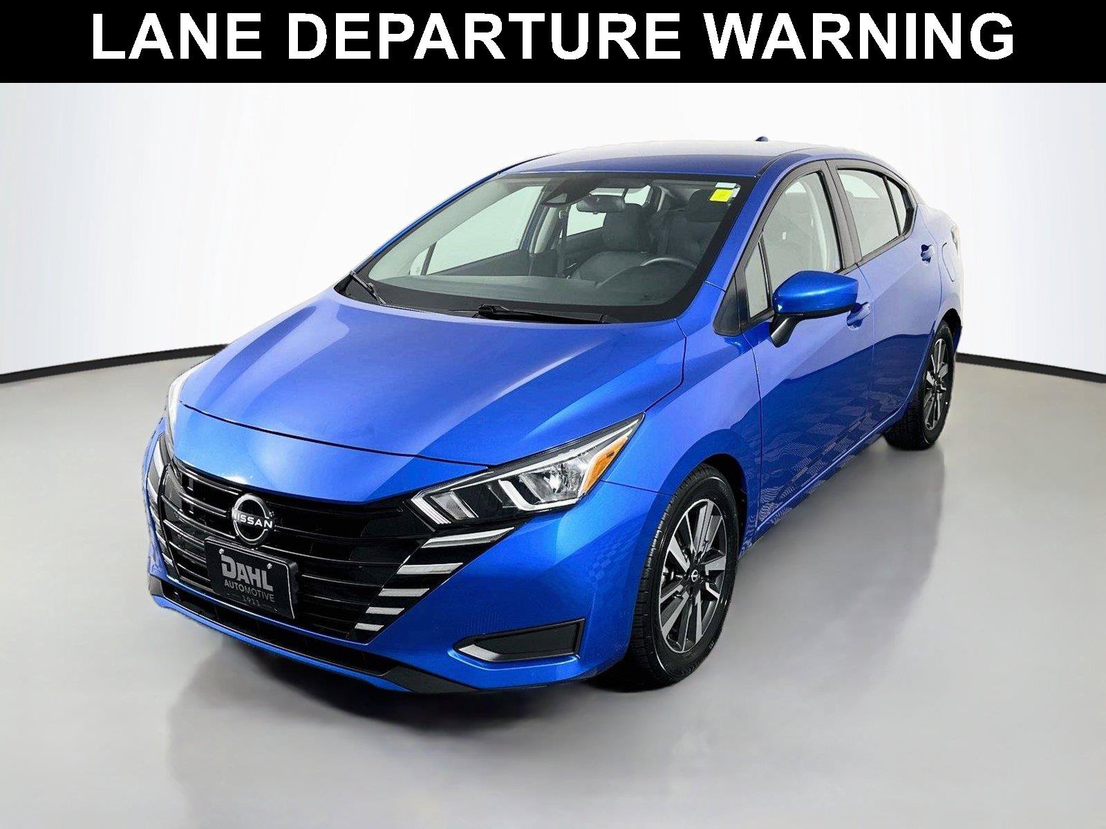 Used 2024 Nissan Versa SV FWD image 4