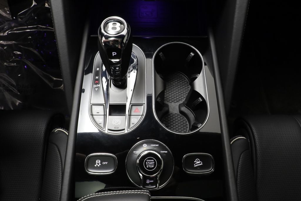 Used 2021 Bentley Bentayga AWD/4WD image 15