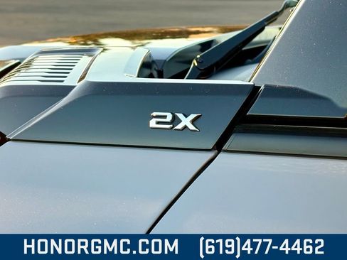 Used 2025 GMC Hummer EV 2X w/ Extreme Off-Road Package image 9