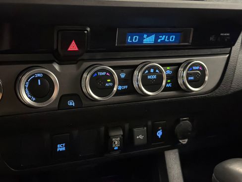 Used 2023 Toyota Tacoma TRD Off-Road AWD/4WD image 26