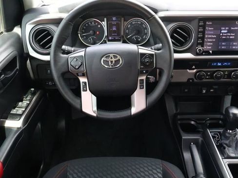 Used 2023 Toyota Tacoma SR5 RWD image 12