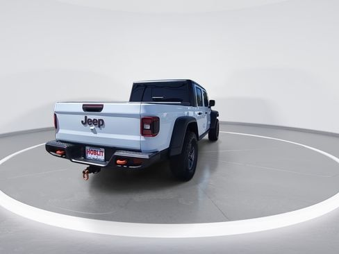 Used 2024 Jeep Gladiator Mojave AWD/4WD image 4