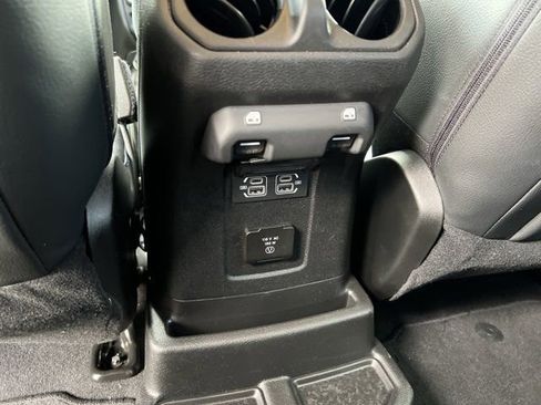 Used 2025 Jeep Wrangler Unlimited Sahara w/ Safety Group AWD/4WD image 21