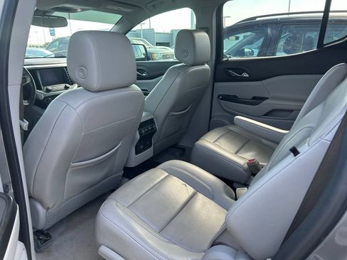 Used 2020 GMC Acadia SLT FWD image 8