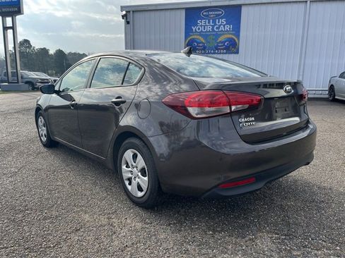 Used 2018 Kia Forte LX image 3