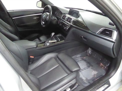 Used 2017 BMW 330i xDrive Sedan image 24