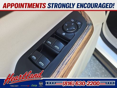 Used 2019 GMC Acadia Denali AWD/4WD image 32