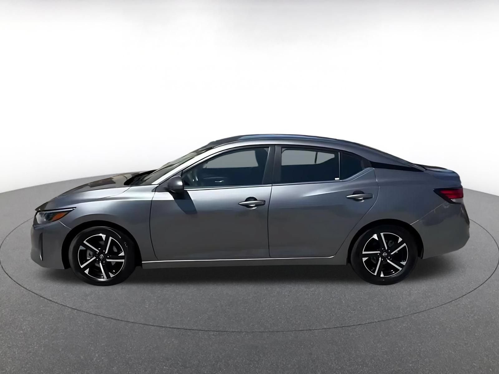 Used 2025 Nissan Sentra SV FWD image 8