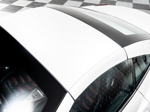 Used 2013 Ferrari California image 38