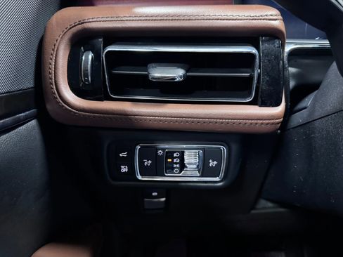 Used 2022 Lincoln Nautilus Reserve AWD/4WD image 30