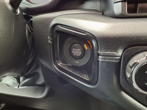 Used 2024 Jeep Wrangler Unlimited Rubicon AWD/4WD image 8