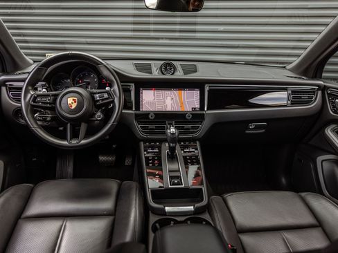 Certified 2023 Porsche Macan Turbo AWD/4WD image 12