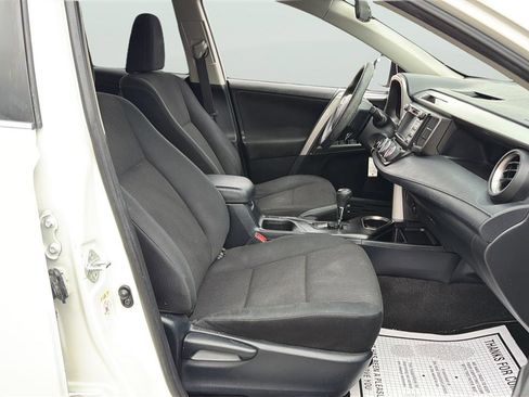 Used 2016 Toyota RAV4 LE AWD/4WD image 13