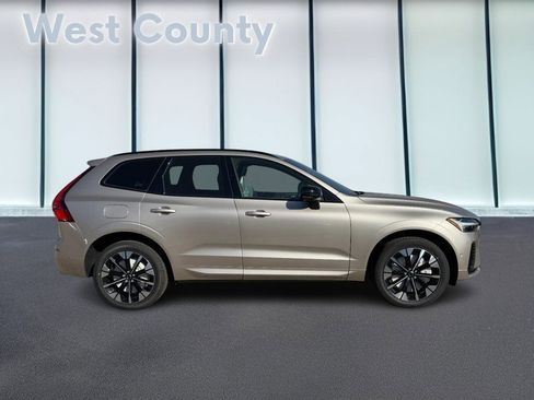 New 2026 Volvo XC60 T8 Plus w/ Climate Package image 2