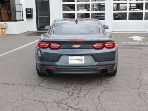 Used 2022 Chevrolet Camaro LT w/ Technology Package RWD image 9
