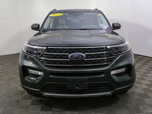 Used 2023 Ford Explorer XLT w/ Equipment Group 202A AWD/4WD image 4