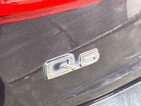 Used 2020 Audi Q5 e Prestige w/ Prestige Package image 25