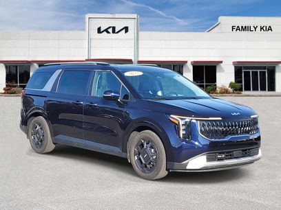 Certified 2025 Kia Carnival EX