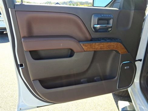 Used 2016 Chevrolet Silverado 1500 High Country image 12