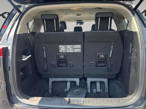 Used 2024 Kia Carnival SX FWD image 30