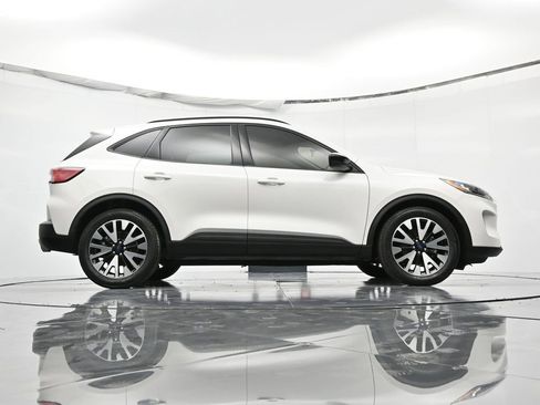 Used 2020 Ford Escape SE Sport image 46