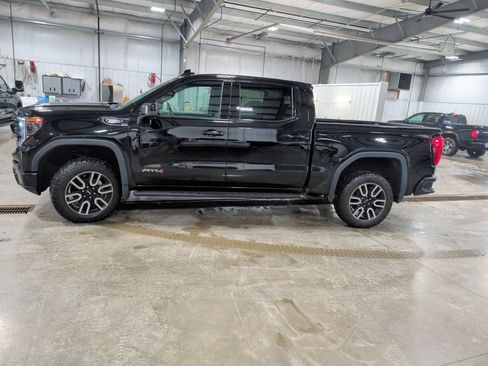 Used 2022 GMC Sierra 1500 AT4 image 5